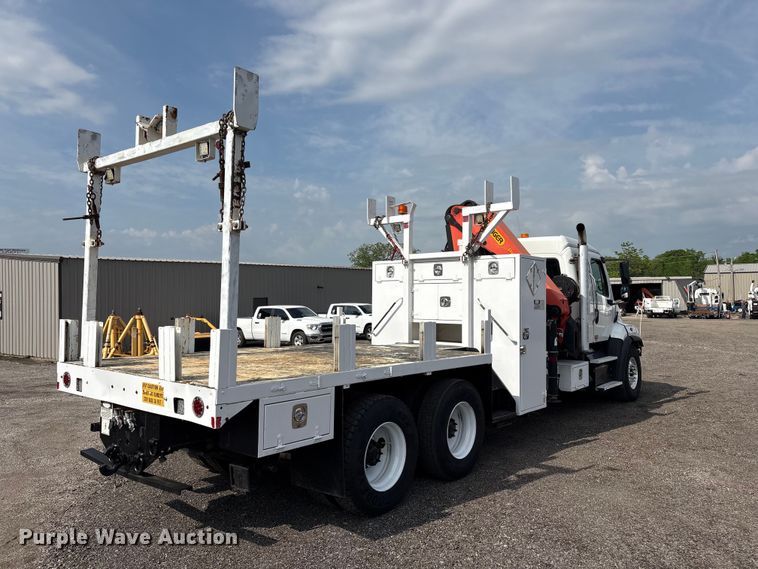 image for item EG8996 2013 Freightliner 114SD crane truck