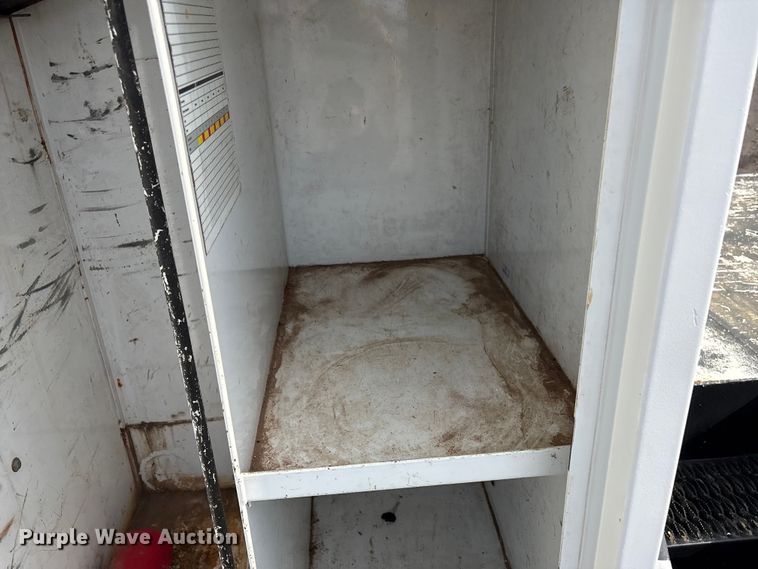 image for item EG8996 2013 Freightliner 114SD crane truck