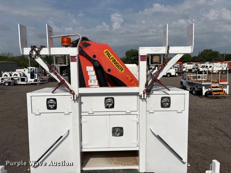 image for item EG8996 2013 Freightliner 114SD crane truck