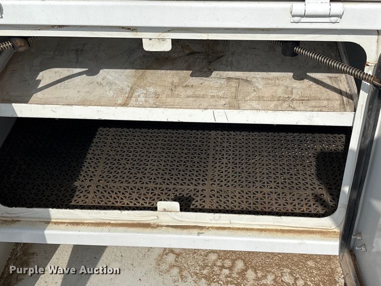 image for item EG8996 2013 Freightliner 114SD crane truck