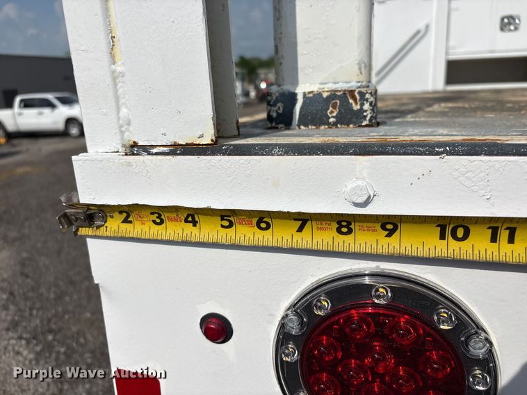 image for item EG8996 2013 Freightliner 114SD crane truck