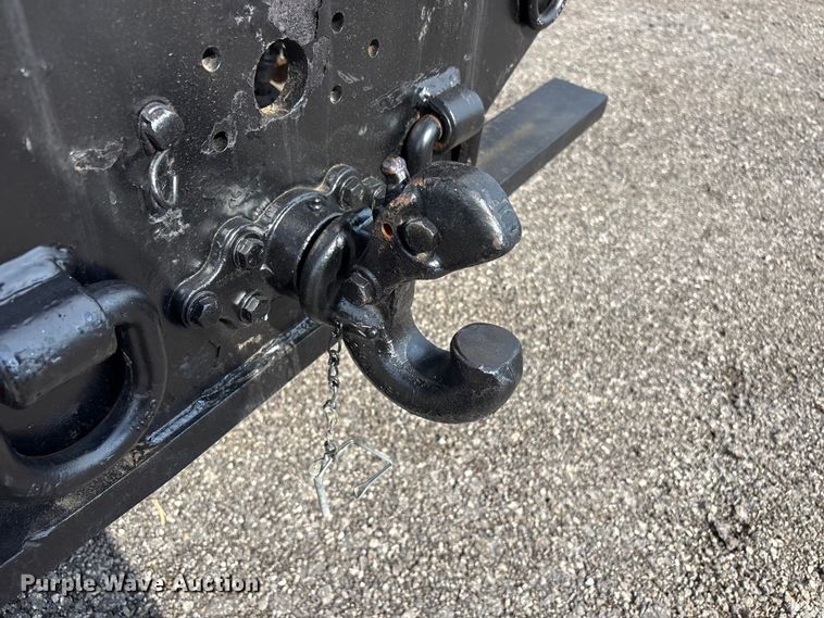 image for item EG8996 2013 Freightliner 114SD crane truck