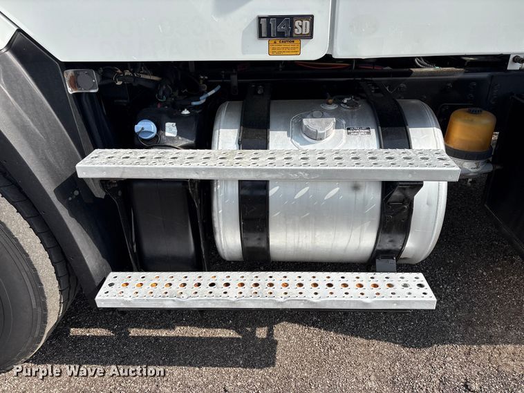 image for item EG8996 2013 Freightliner 114SD crane truck