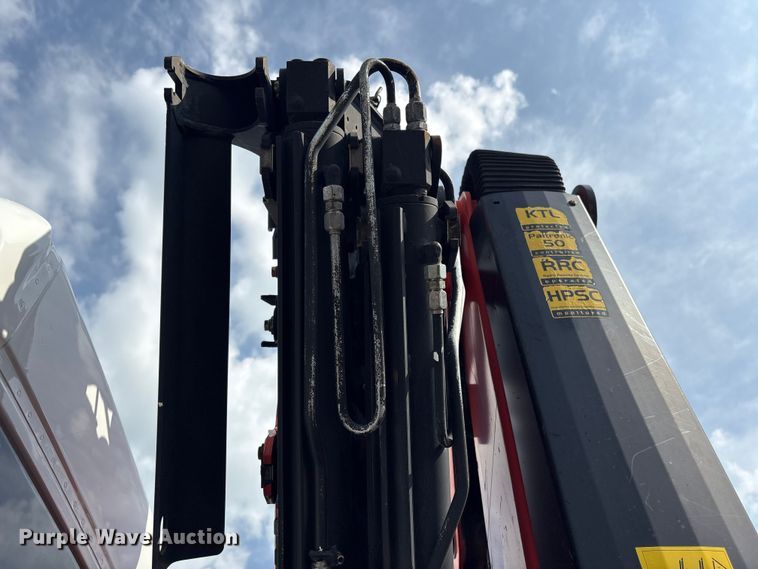 image for item EG8996 2013 Freightliner 114SD crane truck