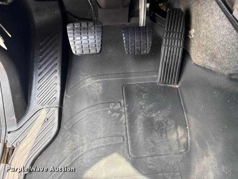 image for item EG8996 2013 Freightliner 114SD crane truck