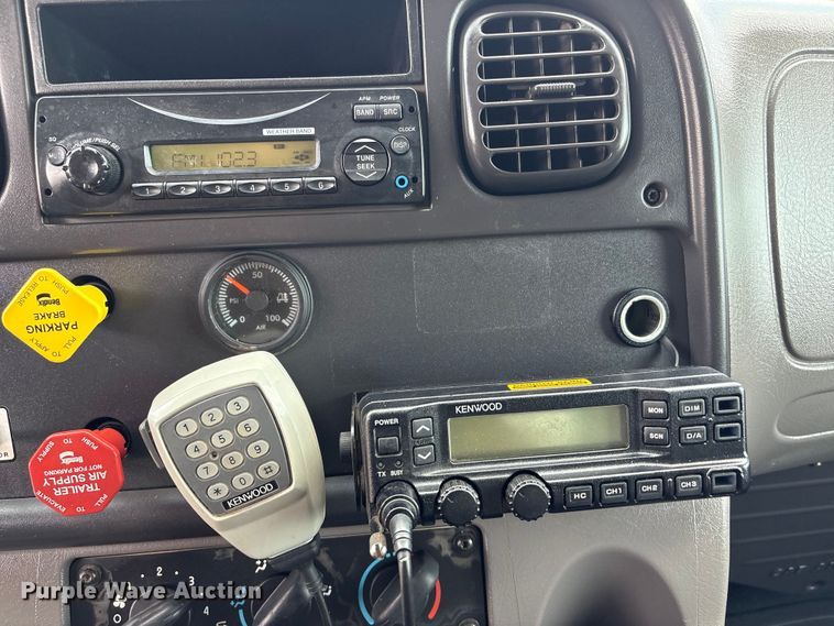 image for item EG8996 2013 Freightliner 114SD crane truck