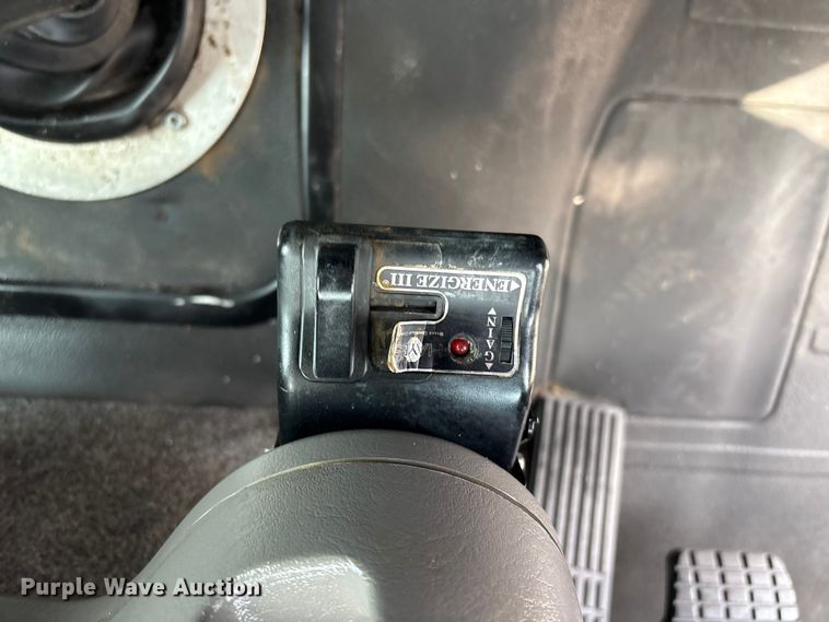 image for item EG8996 2013 Freightliner 114SD crane truck