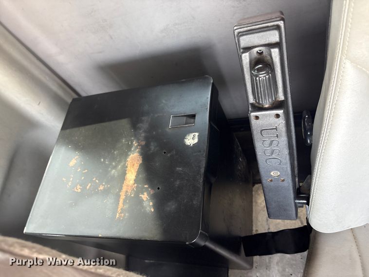 image for item EG8996 2013 Freightliner 114SD crane truck