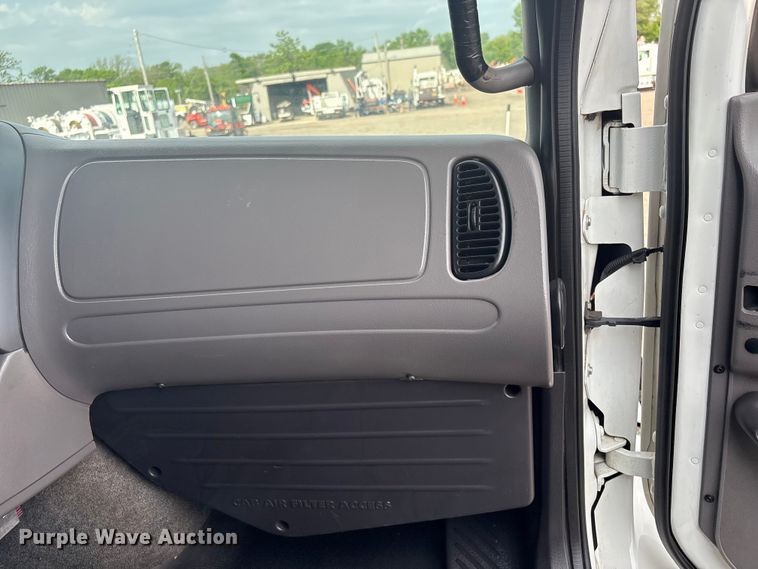 image for item EG8996 2013 Freightliner 114SD crane truck