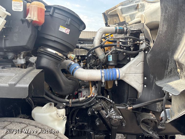 image for item EG8996 2013 Freightliner 114SD crane truck