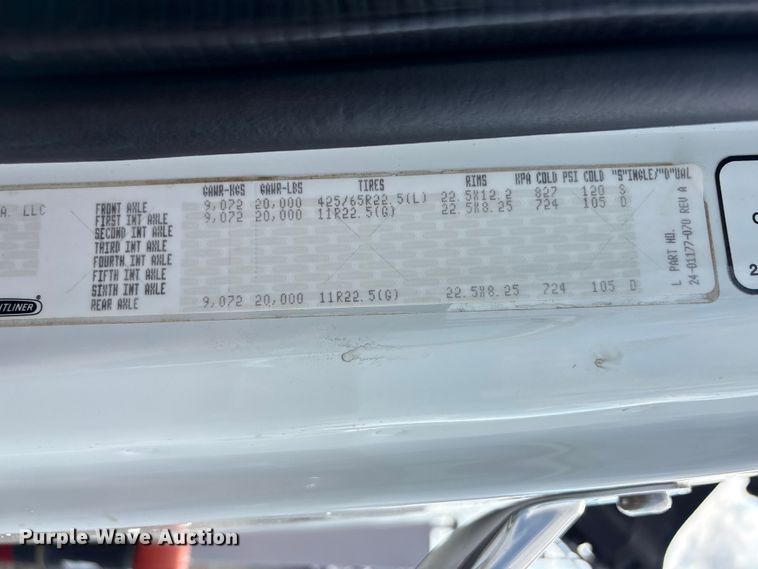 image for item EG8996 2013 Freightliner 114SD crane truck