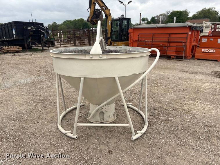 image for item EI5787 Gar-Bro 427-R crane concrete bucket