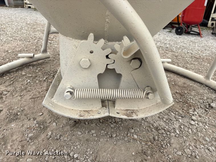 image for item EI5787 Gar-Bro 427-R crane concrete bucket