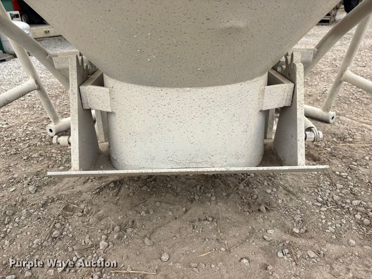 image for item EI5787 Gar-Bro 427-R crane concrete bucket