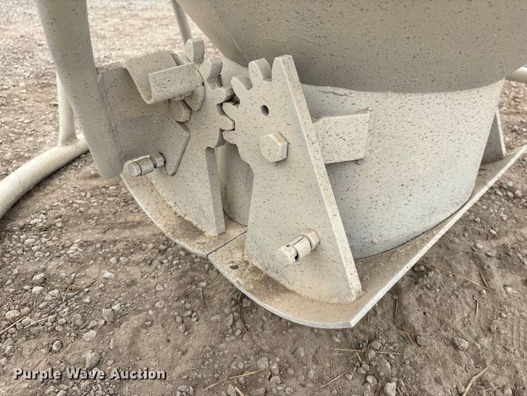 image for item EI5787 Gar-Bro 427-R crane concrete bucket