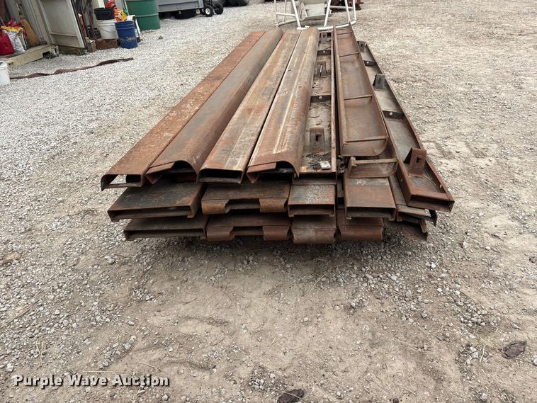 image for item EI5790 Building materials