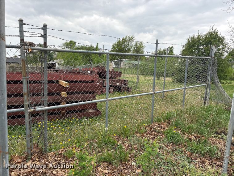 image for item EI5793 (4) fence panels