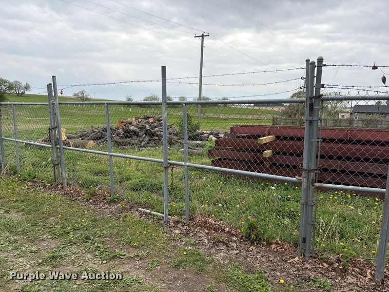 image for item EI5793 (4) fence panels