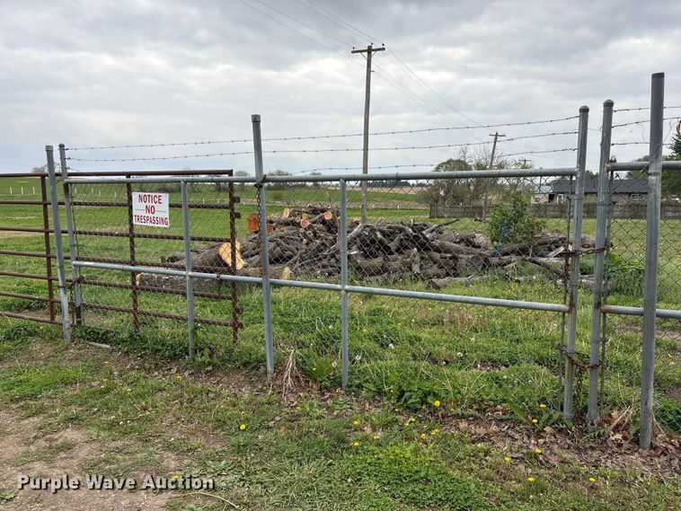image for item EI5793 (4) fence panels