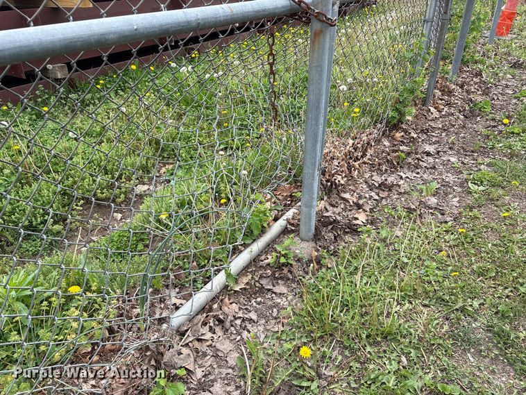 image for item EI5793 (4) fence panels