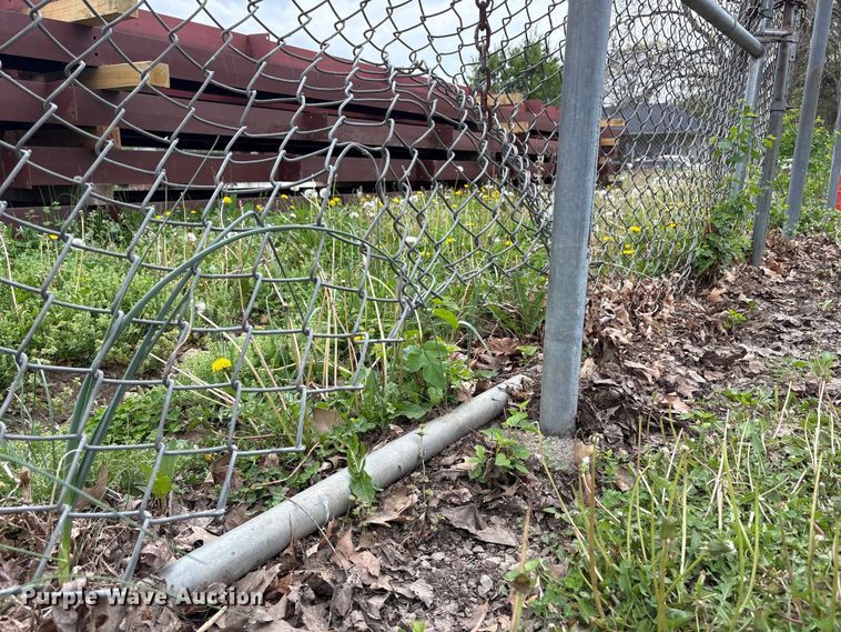 image for item EI5793 (4) fence panels