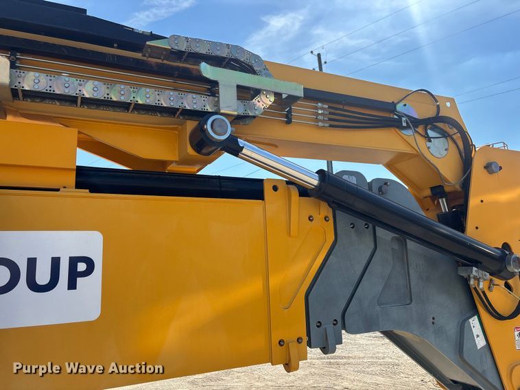 image for item EM8612 2015 Haulotte HA130RTJPRO boom lift