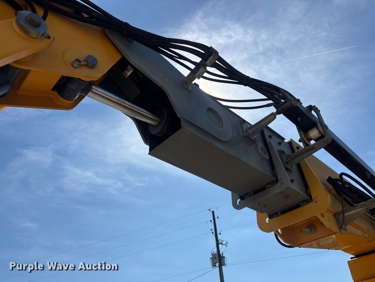 image for item EM8612 2015 Haulotte HA130RTJPRO boom lift