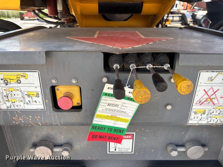 image for item EM8612 2015 Haulotte HA130RTJPRO boom lift