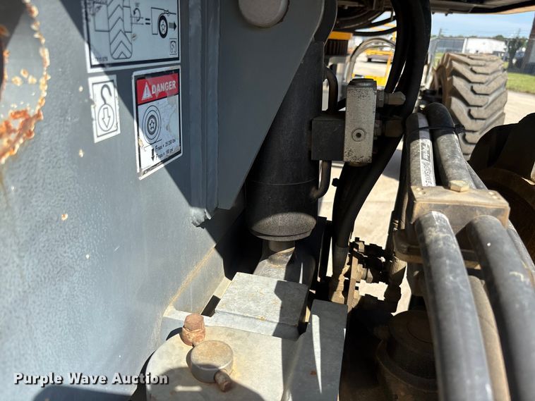 image for item EM8612 2015 Haulotte HA130RTJPRO boom lift