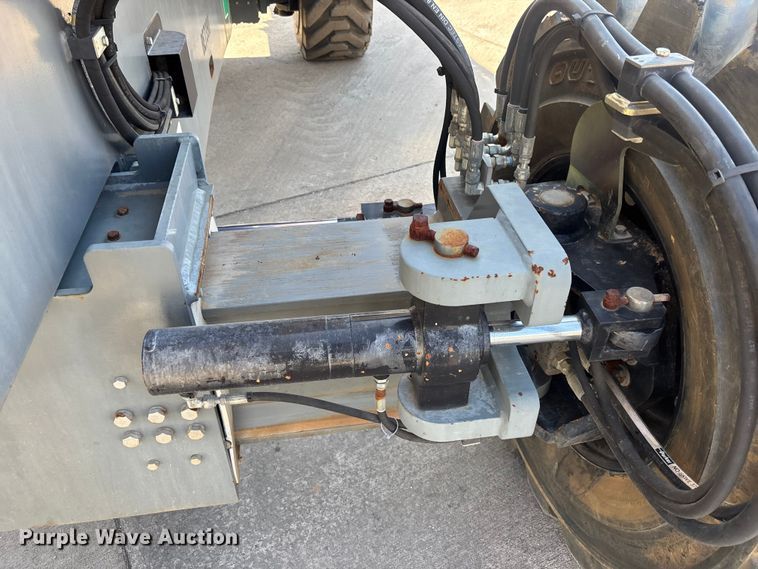 image for item EM8612 2015 Haulotte HA130RTJPRO boom lift