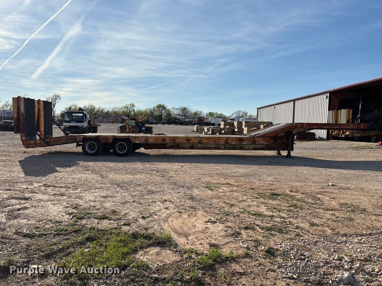 image for item EO4177 1996 Trailboss drop deck equipment trailer