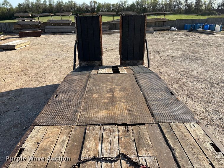 image for item EO4177 1996 Trailboss drop deck equipment trailer