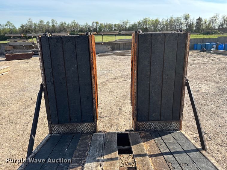 image for item EO4177 1996 Trailboss drop deck equipment trailer