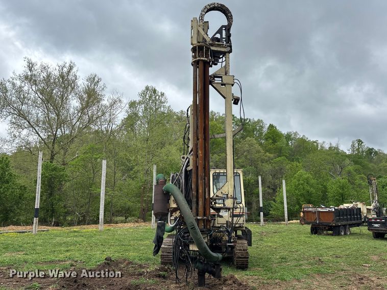 image for item EO4180 2001 Ingersoll Rand CM695D drilling rig