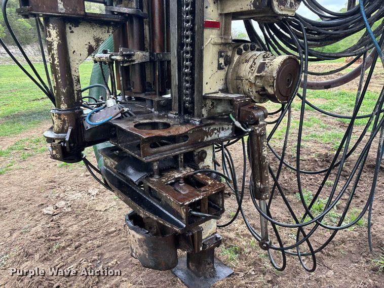 image for item EO4180 2001 Ingersoll Rand CM695D drilling rig