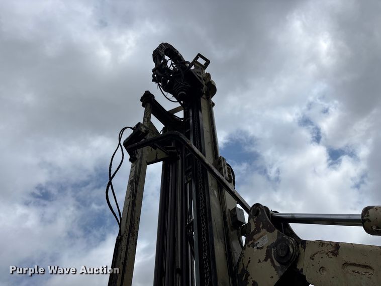 image for item EO4180 2001 Ingersoll Rand CM695D drilling rig