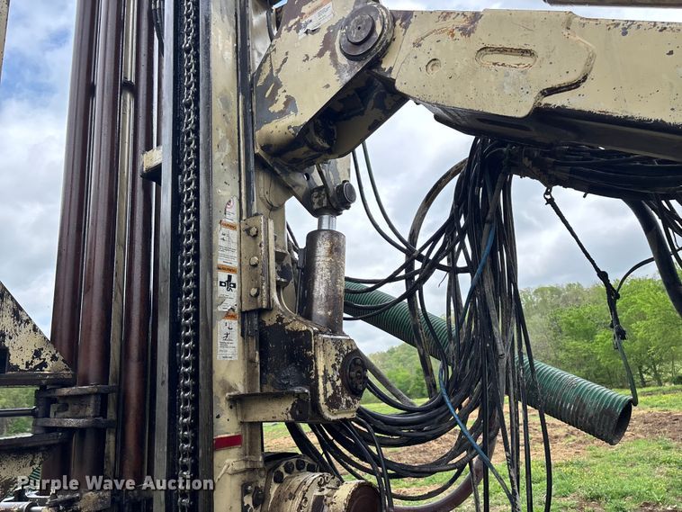 image for item EO4180 2001 Ingersoll Rand CM695D drilling rig