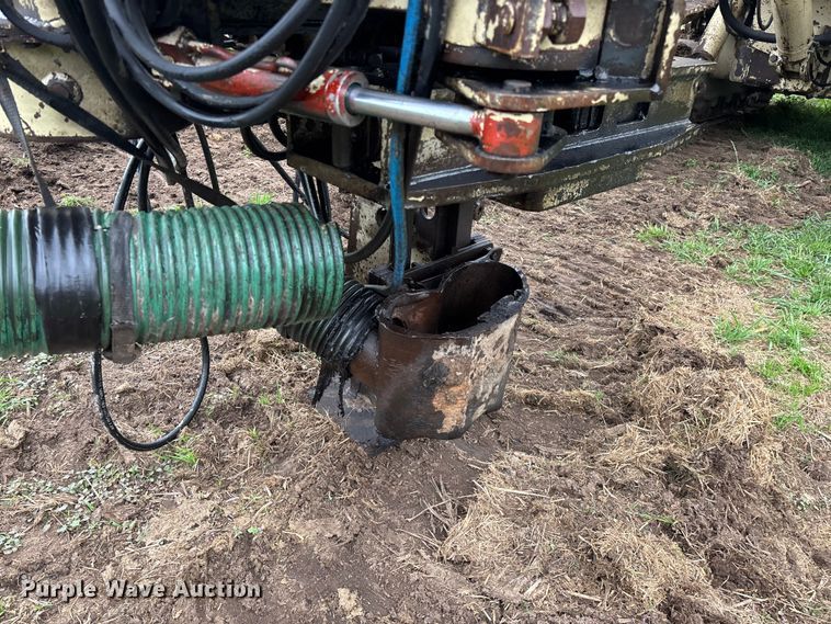 image for item EO4180 2001 Ingersoll Rand CM695D drilling rig