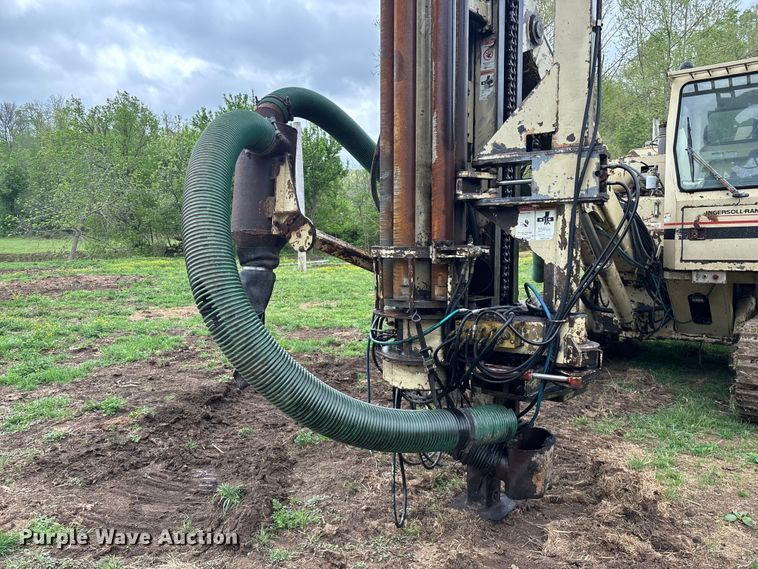 image for item EO4180 2001 Ingersoll Rand CM695D drilling rig