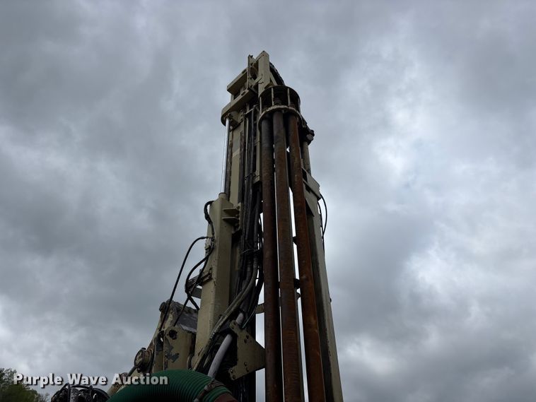 image for item EO4180 2001 Ingersoll Rand CM695D drilling rig