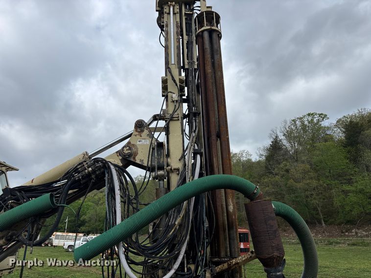 image for item EO4180 2001 Ingersoll Rand CM695D drilling rig