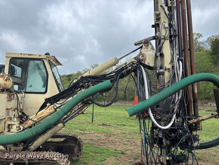 image for item EO4180 2001 Ingersoll Rand CM695D drilling rig