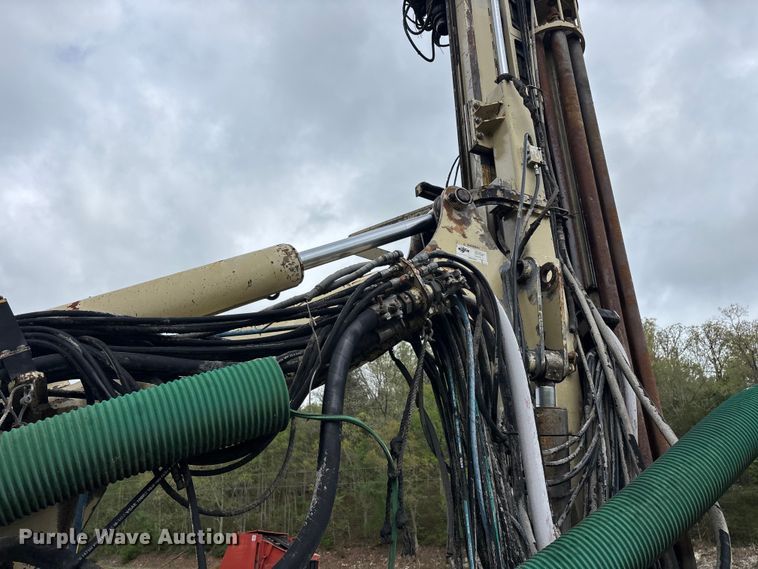 image for item EO4180 2001 Ingersoll Rand CM695D drilling rig