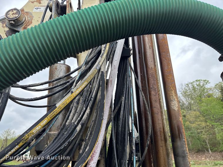 image for item EO4180 2001 Ingersoll Rand CM695D drilling rig