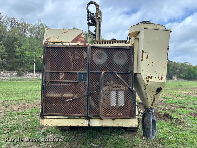 image for item EO4180 2001 Ingersoll Rand CM695D drilling rig