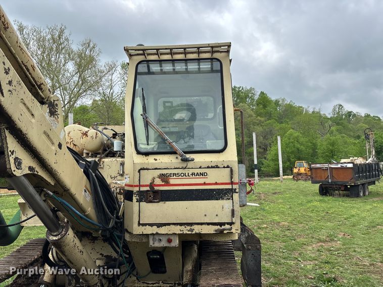 image for item EO4180 2001 Ingersoll Rand CM695D drilling rig