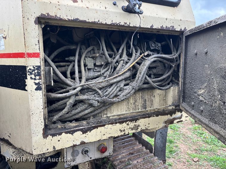 image for item EO4180 2001 Ingersoll Rand CM695D drilling rig