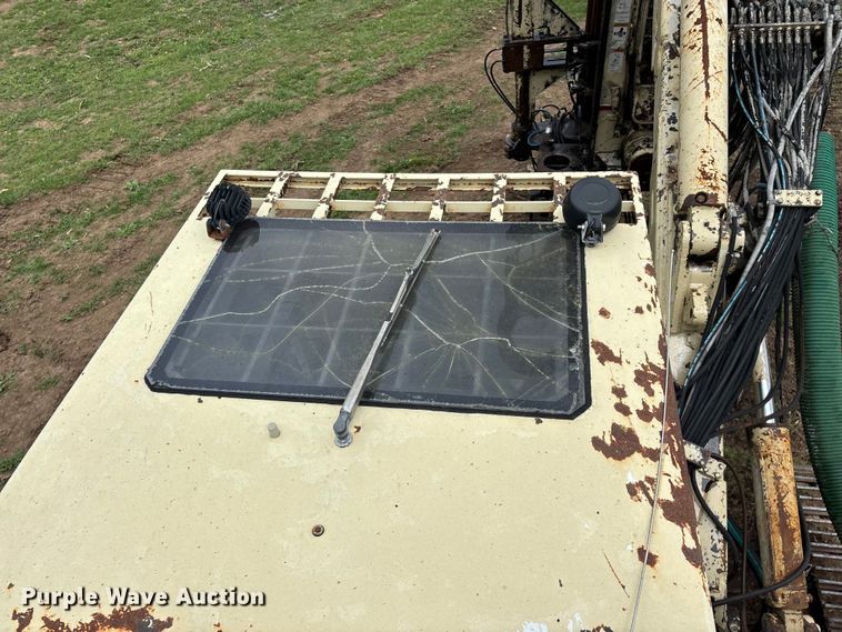 image for item EO4180 2001 Ingersoll Rand CM695D drilling rig