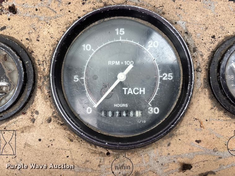 image for item EO4180 2001 Ingersoll Rand CM695D drilling rig