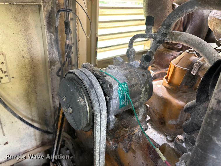 image for item EO4180 2001 Ingersoll Rand CM695D drilling rig